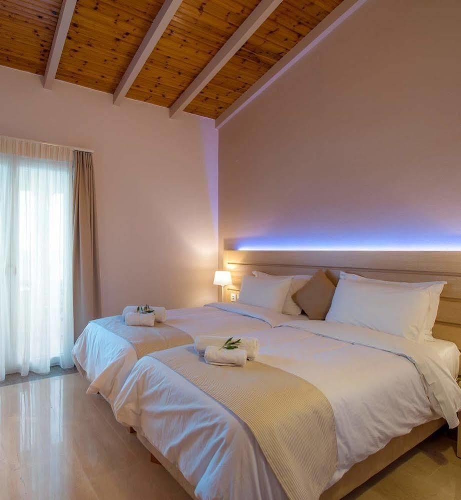 Krouzeri Beach Apartments Katavolos ภายนอก รูปภาพ