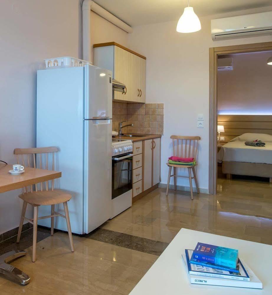 Krouzeri Beach Apartments Katavolos ภายนอก รูปภาพ