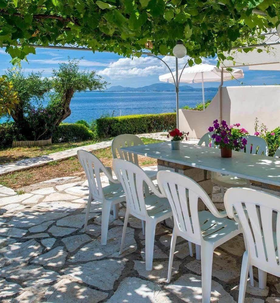 Krouzeri Beach Apartments Katavolos ภายนอก รูปภาพ