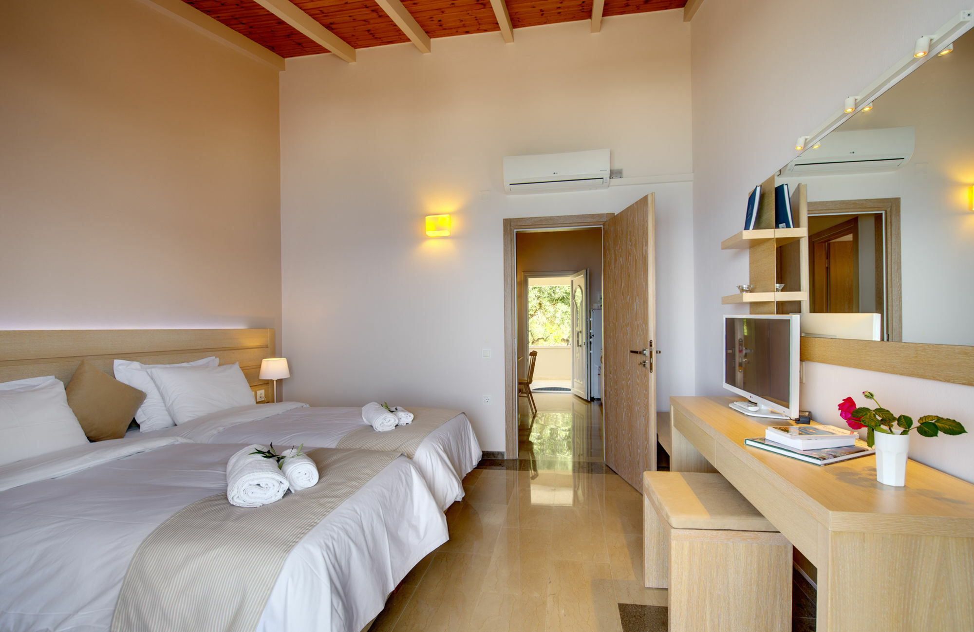 Krouzeri Beach Apartments Katavolos ภายนอก รูปภาพ